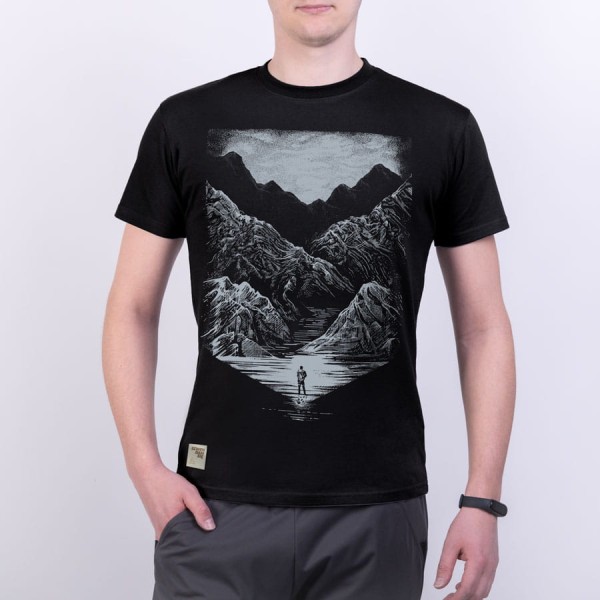 koszulki-z-gorami-meskie-czarna-czlowiek-i-gory.jpg
